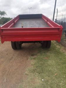 Remorque agricole à benne basculante hydraulique à essieux multiples à vendre - Product Image 3