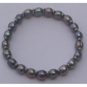 Graey Pearl Bracelet Elegant and Luxurious Accessory - Product Image 1