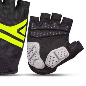 Guantes transpirables de entrenamiento para levantamiento de pesas, servicio OEM, guantes de culturismo de cuero sintético hechos a medida - Product Image 3