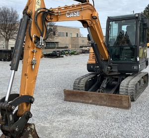 Case CX57C Mini Excavator Cabine de pelle à basse heure avec AC, attache rapide hydraulique, godet à 24 pouces - Product Image 4