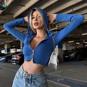 เสื้อฮู้ดแขนยาวสำหรับผู้หญิงเสื้อครอปมีซิป2024ออกแบบได้ตามต้องการฤดูใบไม้ร่วง - Product Image 3