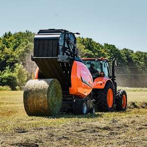 Used Kubota Mini Hay Baler With Engine Motor Square Straw <b>Press</b> Machine Equipped With Gearbox Core Ideal For Efficient Farm - Product Image 2