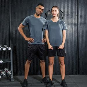 T-shirt de sport réfléchissant à séchage rapide pour hommes, femmes et enfants, t-shirt de yoga pour hommes, t-shirt de course cationique pour la salle de sport - Product Image 3