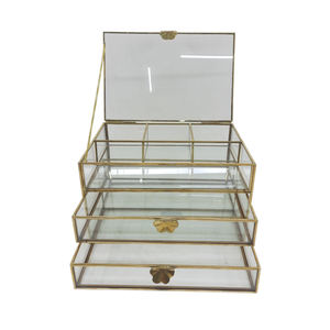 ถาดกระจกแบบมีรูพรุนดีไซน์แบบเหล็กถาดล้างทองเหลืองสีเทาสำหรับตกแต่งบ้าน - Product Image 2