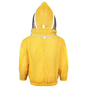 Customized Beekeeping Jacket with Durable Mesh Lightweight Design for Comfortable <b>Bee</b> Handling <b>Suit</b> - Product Image 4