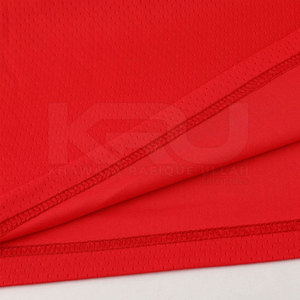 Nuevo Uniforme de Baloncesto Transpirable y Elegante con Colores Personalizados que Absorben la Humedad y Diseños Únicos para la Identidad y el Rendimiento del Equipo - Product Image 3