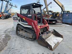 รถตักล้อยางมือสอง ปี 2022 รุ่น Takeuchi TL8R2 เครื่องยนต์ดีเซล พร้อมบุ้งกี๋หน้า ระบบไฮดรอลิก Huade KYB  ชุดลูกปืนเครื่องยนต์และเกียร์ - Product Image 5