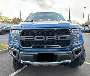 Increíble Ford F-150 Raptor SuperCrew 2019 en perfectas condiciones con poco kilometraje en stock, ofrecido a una oferta increíble que no querrás perderte - Product Image 1
