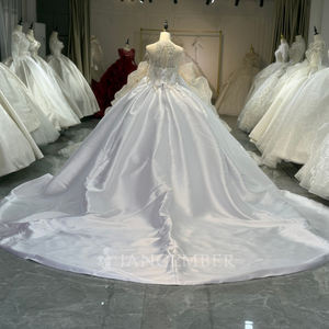 ชุดแต่งงานเจ้าสาวทรงพอง รุ่น Jancember XS255 ผ้าซาตินสีงาช้าง เงาแบบมันวาว ประดับคริสตัล พร้อมสายคล้องคอแบบ Halter - Product Image 6