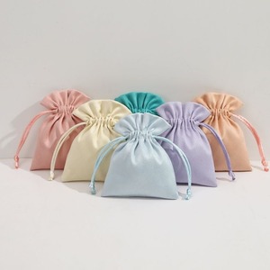 Sac Potli en polyester de soie de style bohème pour faveur de retour Thanksgiving Haldi Mehendi Sangeet cadeaux anniversaire présent sacs en soie - Product Image 1