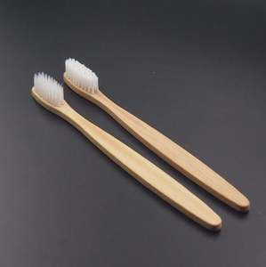 Brosse à dents en bambou avec logo personnalisé pour cadeaux d'entreprise en gros à prix compétitif - Product Image 2