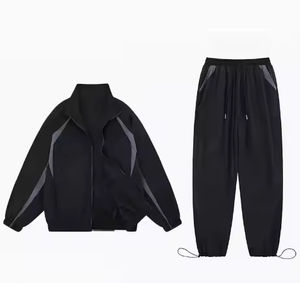 ชุดวอร์มผู้ชายแบบสองชิ้น คุณภาพสูง ปี 2026 ผลิตจากไนลอน กันลม ระบายอากาศได้ดี ลายเรียบ  รับสกรีนโลโก้ - Product Image 5