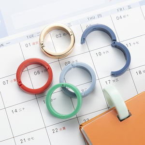 Plástico DIY álbum <span class=keywords><strong>de</strong></span> recortes Clip bisagra anillo llavero <span class=keywords><strong>libro</strong></span> carpeta patrón escritorio calendario carpeta organizador - Product Image 2