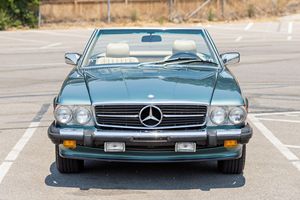 Mercedes-Benz 560SL de 1988, poco uso, sin reserva, motor V8, color azul verdoso metalizado, techo rígido de fábrica incluido, sin modificar. - Product Image 1