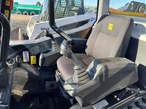 รถตักล้อยาง JCB 333G ดีเซล สภาพดีเยี่ยม พร้อมเครื่องยนต์ CAMC PLC แรงยกสูง รับประกัน 5+ ปี มีสินค้าในสต็อก - Product Image 5