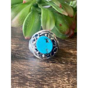 Anillo de Plata de Ley y Turquesa Kingman Hecho por Artesanos Navajo, Joyería Coleccionable Cultural, Talla 11 - Product Image 1