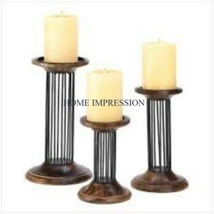 Bougeoir de table décoratif à 4 bras avec bougeoirs en métal poli doré de qualité supérieure pour la décoration de la vaisselle - Product Image 2