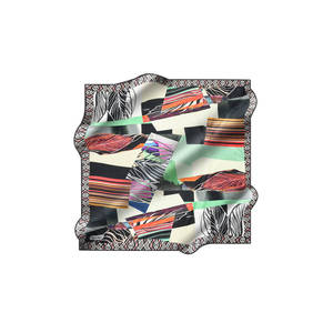 Écharpe carrée en soie Off-White à motif géométrique - Product Image 1