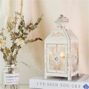 ชุดโคมไฟโลหะตั้งโต๊ะสามชิ้นสุดหรู สำหรับขายส่ง ใช้ตกแต่งบ้าน โรงแรม ร้านอาหาร งานแต่งงาน สำนักงาน ผลิตในอินเดีย - Product Image 5