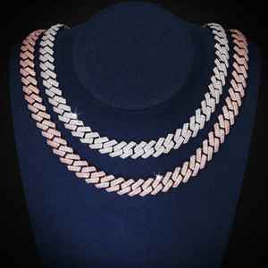 Chaîne cubaine en moissanite ronde de 10 mm en or 14 carats pour les occasions de cadeaux - Product Image 1