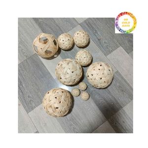 Boules décoratives en rotin naturel tissé à la main Orbes en osier écologiques pour la décoration intérieure Remplisseurs de vase Fournitures d'artisanat - Product Image 1