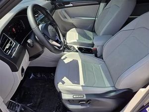 2023 Volkswagen Tiguan 2,0 T SEL R-Line - Product Image 5