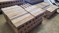 Vente en gros de carrés en bois de chêne de qualité française européenne 80x80 54x54 pour plancher ou meubles de menuiserie