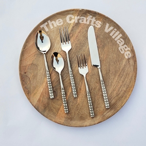 Ensemble de couverts en acier inoxydable argenté avec manche à motif martelé, vaisselle pour usage en cuisine - Product Image 4