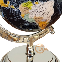 Table décorative de décor de cadeau de bureau de globe terrestre de petit monde antique noir, avec un support en argent et un continent africain visible.
