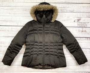 Chaqueta acolchada con piel para hombres y mujeres Nuevo diseño Nuevo estilo 2023 Fabricantes de diseño personalizado unisex - Product Image 5