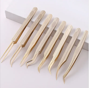 Herramienta aplicadora de pestañas más vendida Juego de herramientas para pestañas de acero inoxidable 100% con etiqueta privada Pinzas para pestañas de oro rosa - Product Image 1