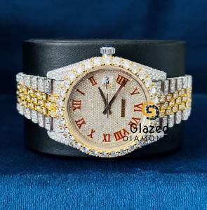 Reloj Único de Hip Hop con Dos Tonos y Moissanita, Completamente Adornado con Diamantes de Corte Brillante Redondo en Correa de Acero Inoxidable - Product Image 1