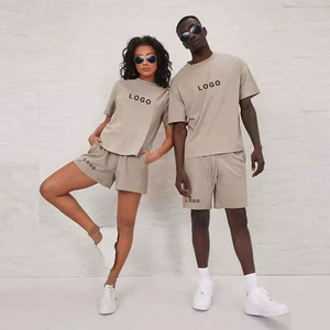 Conjunto de Camiseta y Pantalones Cortos Unisex con Logotipo Personalizado, Atuendo Casual de Verano, Ropa de Dos Piezas Transpirable para Hombre y Mujer - Product Image 4