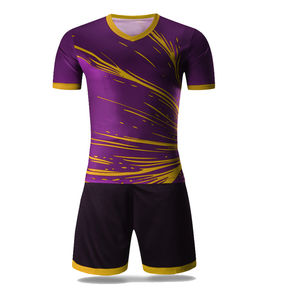 Venta caliente nueva ropa deportiva de uniforme de fútbol de manga corta transpirable de secado rápido de alta calidad con números y logotipos impresos - Product Image 2