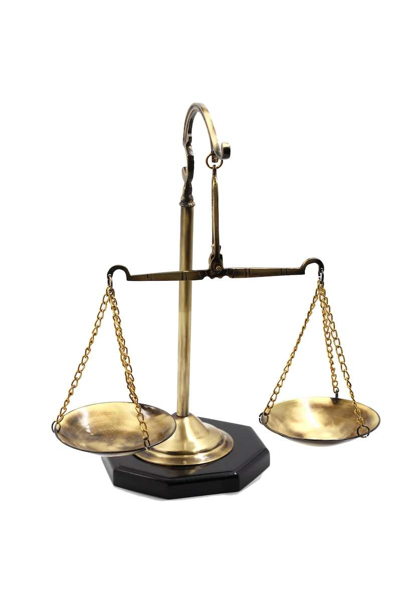 航海黄铜重量秤装饰木制底座律师礼物律师法律学生和法官退休礼物创意青铜秤| Alibaba.com