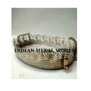 Bandeja de comida de metal de tamaño y forma personalizada hecha a mano, bandeja de servicio de metal de mesa de hotel para bandejas de servicio de gran venta - Product Image 3