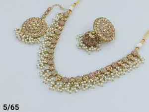 Flor de lujo chapado en oro tradicional Motipearl Kundan tachonado gargantilla collar Jumkha pendiente Mangtika conjunto y conjunto de joyería para mujer - Product Image 5