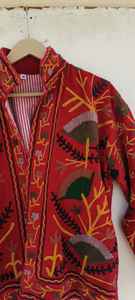 Chaqueta y abrigo de terciopelo Suzani con bordado a mano, chaqueta corta estilo bohemio para mujer, estilo vintage, chaqueta Suzani colorida. - Product Image 3