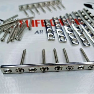 Placas de 3,5mm (4 a 10 agujeros) con tornillos corticales de 3,5mm (juego de 103 piezas) implantes quirúrgicos ortopédicos veterinarios 316L - Product Image 4