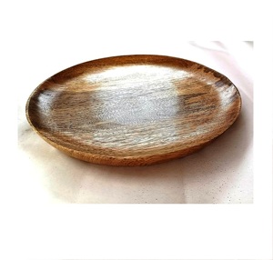 Plateau en forme de coeur Plateau de service en acacia Assiette de service en bois Fabriqué à la main et durable Produit de qualité supérieure - Product Image 3