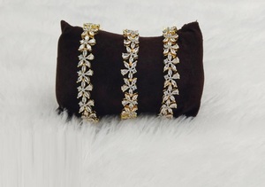 Proveedor indio Diseñador American Diamond Bracelet Ligero y cómodo para uso diario Disponible para la venta - Product Image 3