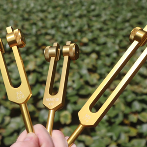 Juego de Diapasones Solfeggio de Alta Calidad de 3 Piezas, Fabricación Mars: 174, 432 y 528 Hz, Frecuencias Curativas - Product Image 1