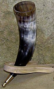 VIKING DRINKING HORN WITH SOLID STAND BEST QUALITY OF DRINKING HORN Food Safe Horn Wedding Home Hotel for Christmas - Product Image 3