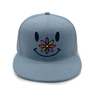 Gorro Urbano Estilo Snapback, Diseño Plano y Elegante, Tejido de Algodón Cómodo, Gorro Informal para Uso Diario - Product Image 1