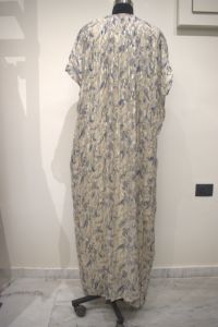 ชุดเดรสคาฟทันแขนสามส่วน คอวี ผ้าเนื้อนุ่ม ลายดอกไม้ สไตล์วินเทจ ยาวคลุมเท้า ทรงหลวม เอวธรรมชาติ สำหรับผู้หญิง รุ่น KBK - Product Image 2