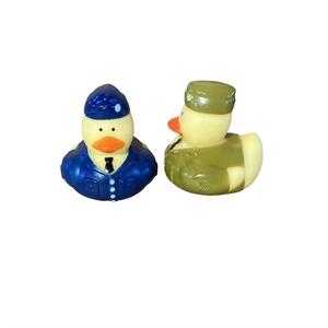 Juguete para niños Juego de agua <span class=keywords><strong>Marinero</strong></span> Soldado Pato Pequeño pato amarillo Juguete al por mayor - Product Image 2