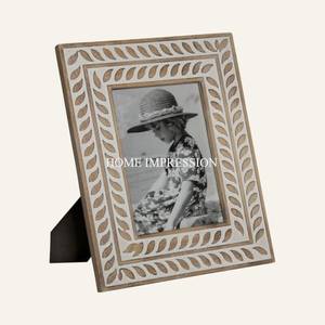 Decorative Metal <b>Photo</b> <b>Frame</b> With Antique <b>Gold</b> Finished And Ornate Design Perfect For Framing Pictures In Sophisticated Style - Product Image 3