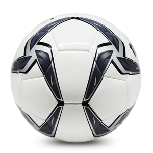 Ballon de football d'entraînement Power Hint en cuir PU de haute qualité, durable, design blanc et noir. - Product Image 2