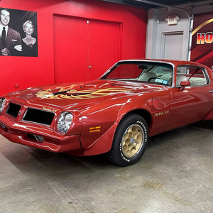 Nuevo Pontiac Trans Am de 1976 con 3 Años de Garantía - Product Image 1