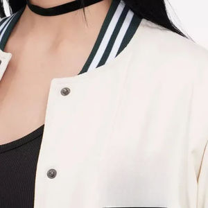 Veste universitaire personnalisée Slim Fit confortable pour femmes vêtements de plein air vestes Varsity de haute qualité style décontracté Street Wear - Product Image 5